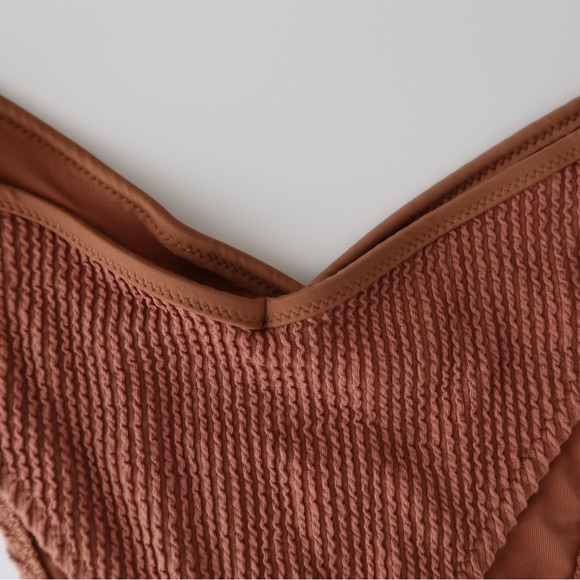 Bathing suit - Picture 6 of 8